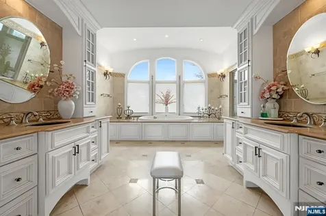10 Fox Terrace Cliffside Park NJ 07010