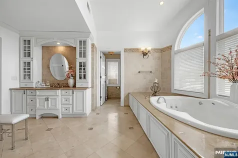 10 Fox Terrace Cliffside Park NJ 07010