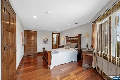 10 Fox Terrace Cliffside Park NJ 07010