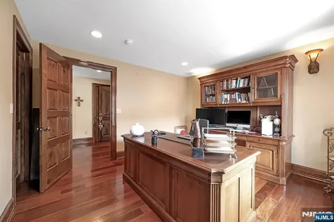 10 Fox Terrace Cliffside Park NJ 07010
