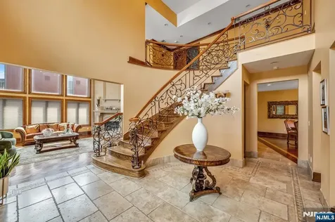 10 Fox Terrace Cliffside Park NJ 07010