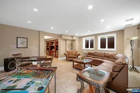 10 Fox Terrace Cliffside Park NJ 07010