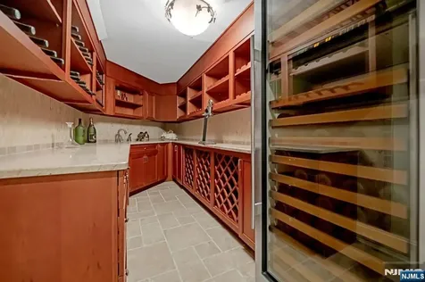 10 Fox Terrace Cliffside Park NJ 07010