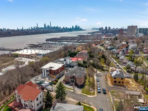 10 Fox Terrace Cliffside Park NJ 07010