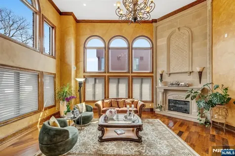10 Fox Terrace Cliffside Park NJ 07010