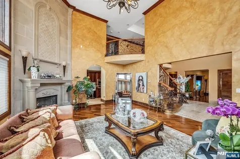 10 Fox Terrace Cliffside Park NJ 07010