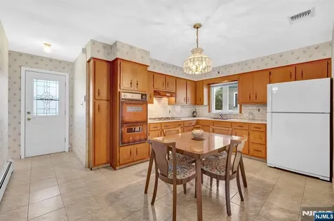 248 Donaldson Avenue Rutherford NJ 07070