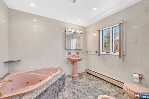 248 Donaldson Avenue Rutherford NJ 07070