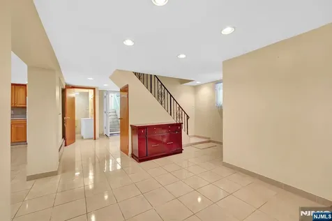 248 Donaldson Avenue Rutherford NJ 07070