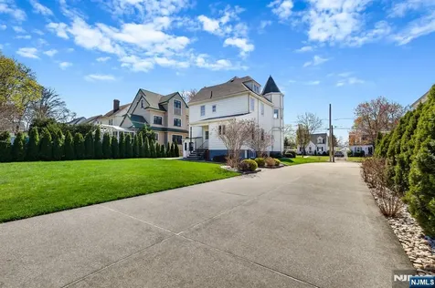 248 Donaldson Avenue Rutherford NJ 07070