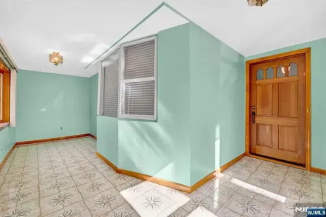 248 Donaldson Avenue Rutherford NJ 07070