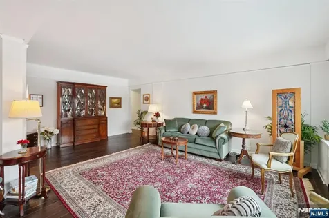 10 Crestmont Road Montclair NJ 07042