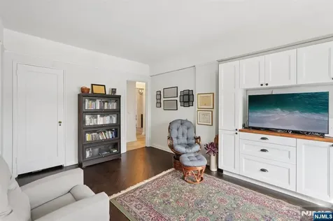 10 Crestmont Road Montclair NJ 07042