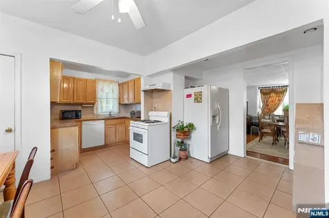 78-80 Girard Place Newark NJ 07108