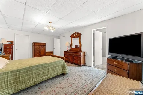 78-80 Girard Place Newark NJ 07108