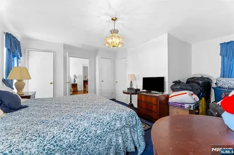 78-80 Girard Place Newark NJ 07108