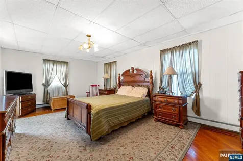 78-80 Girard Place Newark NJ 07108