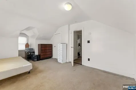 78-80 Girard Place Newark NJ 07108