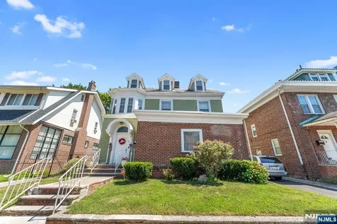 78-80 Girard Place Newark NJ 07108
