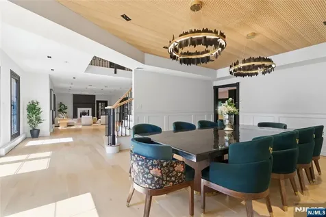 60 Brookside Drive Upper Saddle River NJ 07458