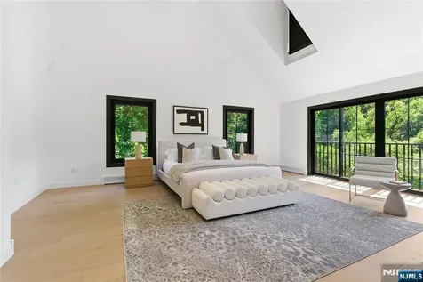 60 Brookside Drive Upper Saddle River NJ 07458