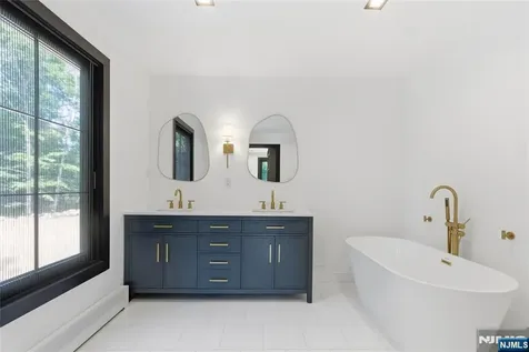 60 Brookside Drive Upper Saddle River NJ 07458