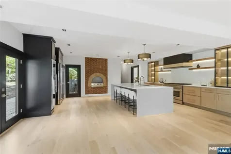 60 Brookside Drive Upper Saddle River NJ 07458