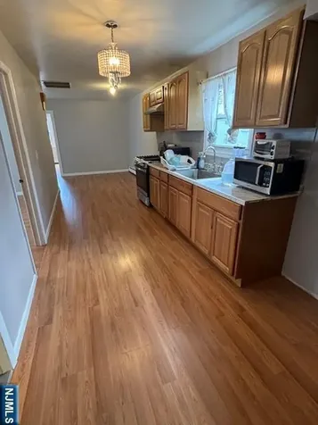 109 Dixon Avenue Paterson NJ 07501