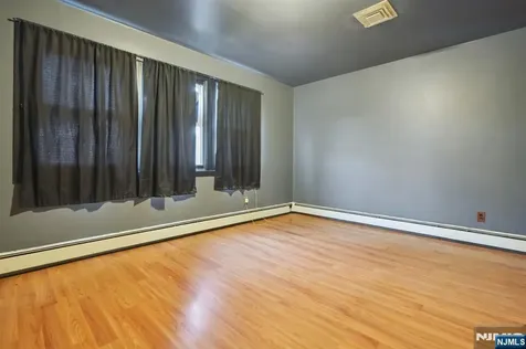 109 Dixon Avenue Paterson NJ 07501