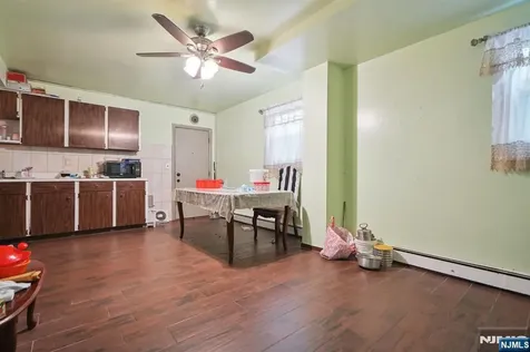 109 Dixon Avenue Paterson NJ 07501