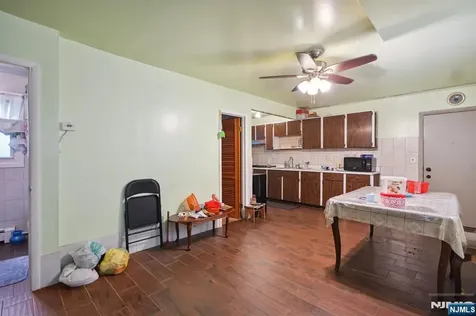 109 Dixon Avenue Paterson NJ 07501