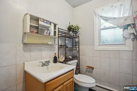 109 Dixon Avenue Paterson NJ 07501