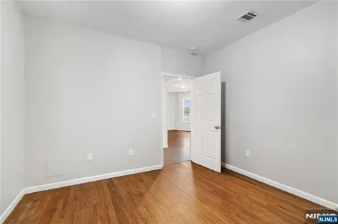 543 N Grove Street East Orange NJ 07017