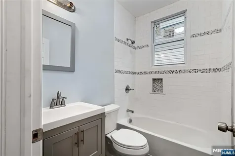 543 N Grove Street East Orange NJ 07017