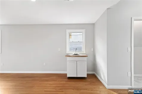543 N Grove Street East Orange NJ 07017