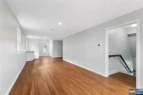 543 N Grove Street East Orange NJ 07017