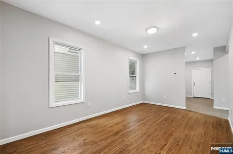 543 N Grove Street East Orange NJ 07017