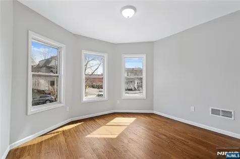 543 N Grove Street East Orange NJ 07017
