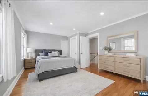 33 Beaumont Place Newark NJ 07104