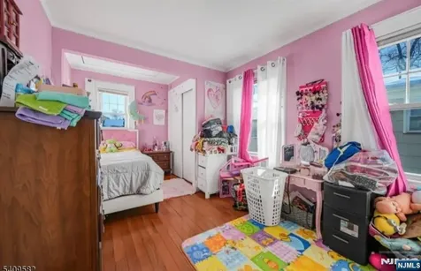 33 Beaumont Place Newark NJ 07104