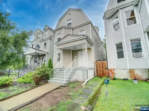 198 17th Street East Orange NJ 07017