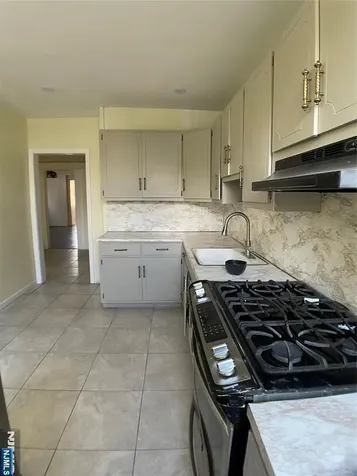 174 17th Street East Orange NJ 07017