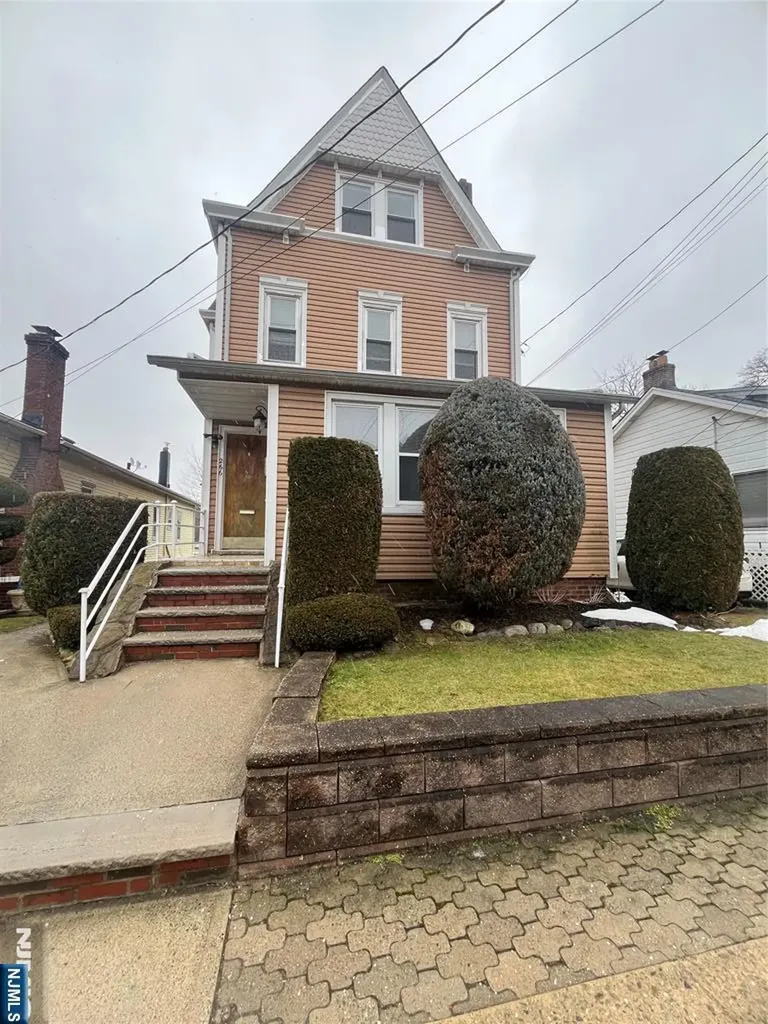 266 Livingston Avenue Lyndhurst NJ 07071
