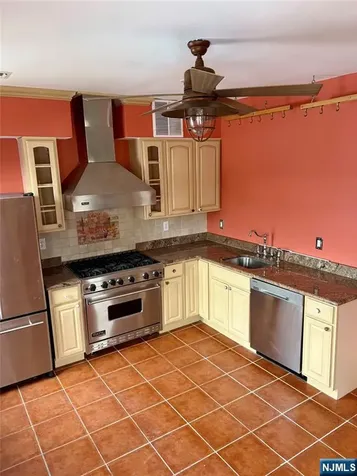 266 Livingston Avenue Lyndhurst NJ 07071
