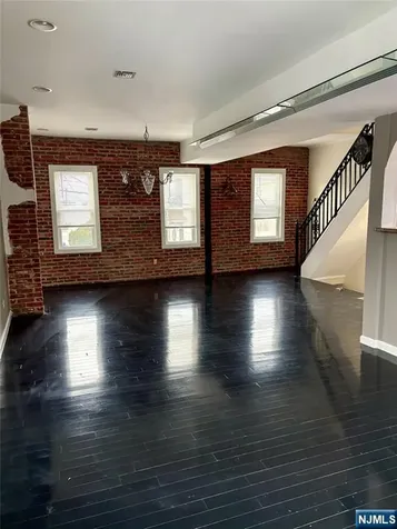 266 Livingston Avenue Lyndhurst NJ 07071