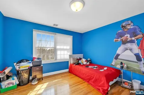 683 Victoria Avenue Paramus NJ 07652