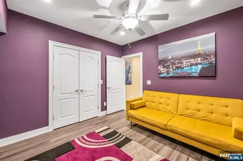 683 Victoria Avenue Paramus NJ 07652