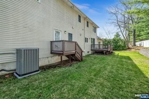 683 Victoria Avenue Paramus NJ 07652