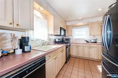 108 Walnut Street Bloomfield NJ 07003