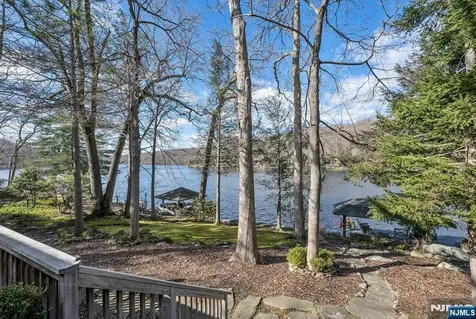 26 Short Road Bloomingdale NJ 07420
